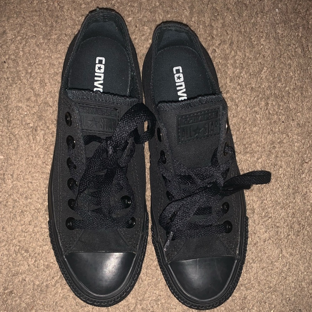 black Converse 4.5 mens/ 6.5 womens gently used